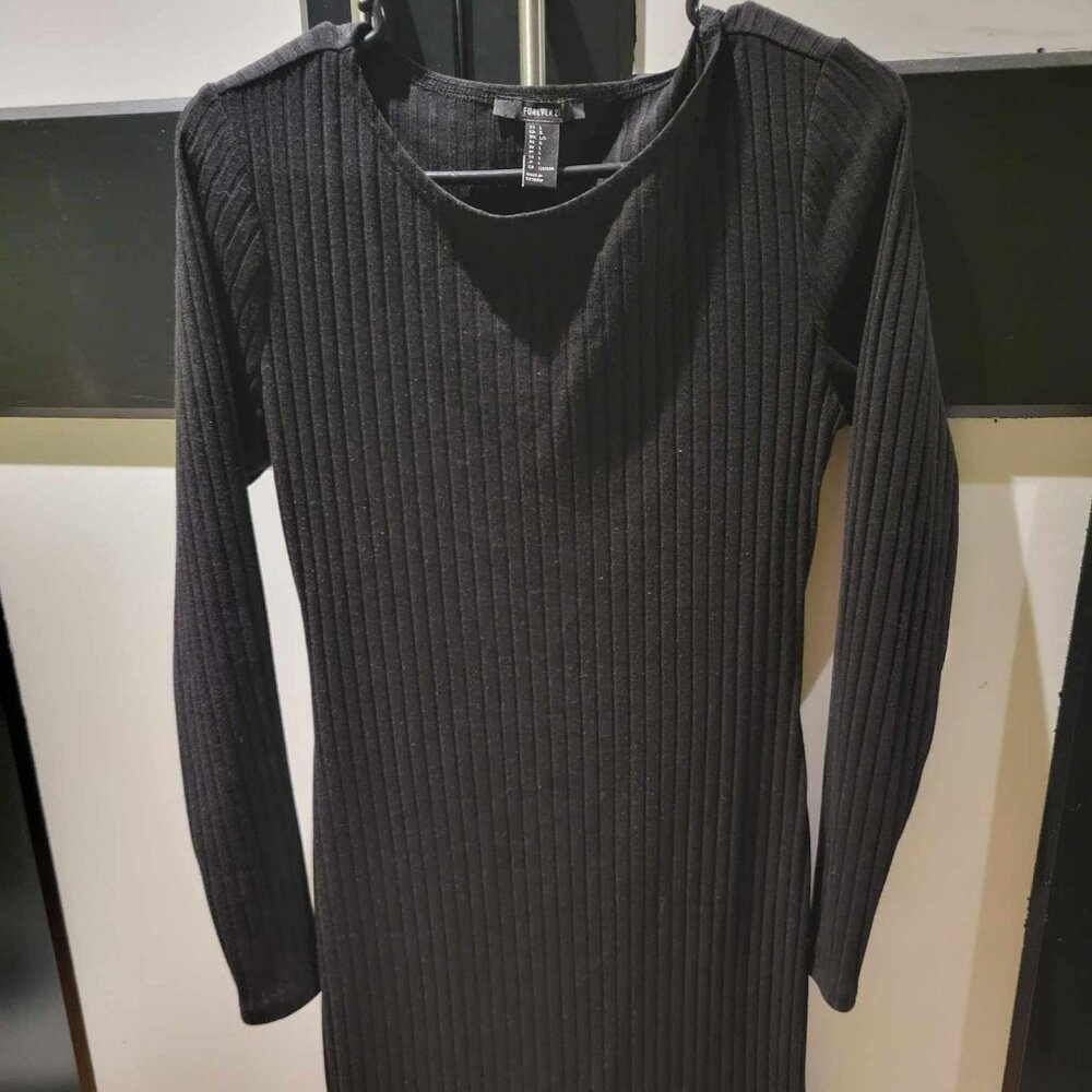 ribbed black long sleeve dress
